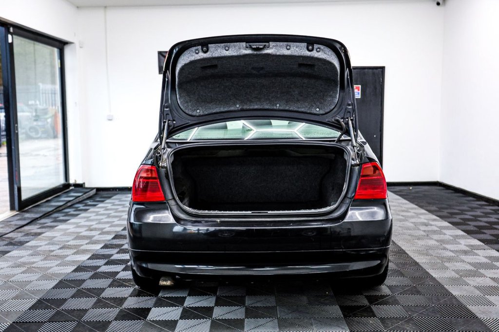 Used BMW 3 Series 2005 for sale - 77499120: Photo 47