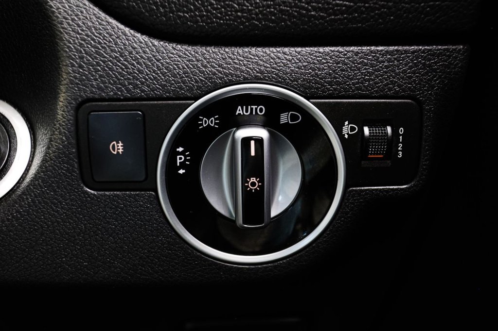 Used Mercedes-Benz GLA 2017 for sale - 76236031: Photo 40