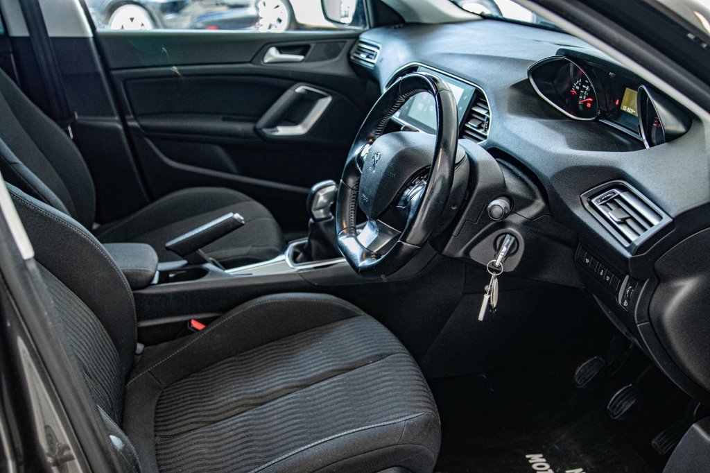 Used Peugeot 308 2017 for sale - 78153735: Photo 19