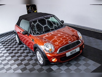 Used MINI Convertible 2014 for sale - 75648101: Photo