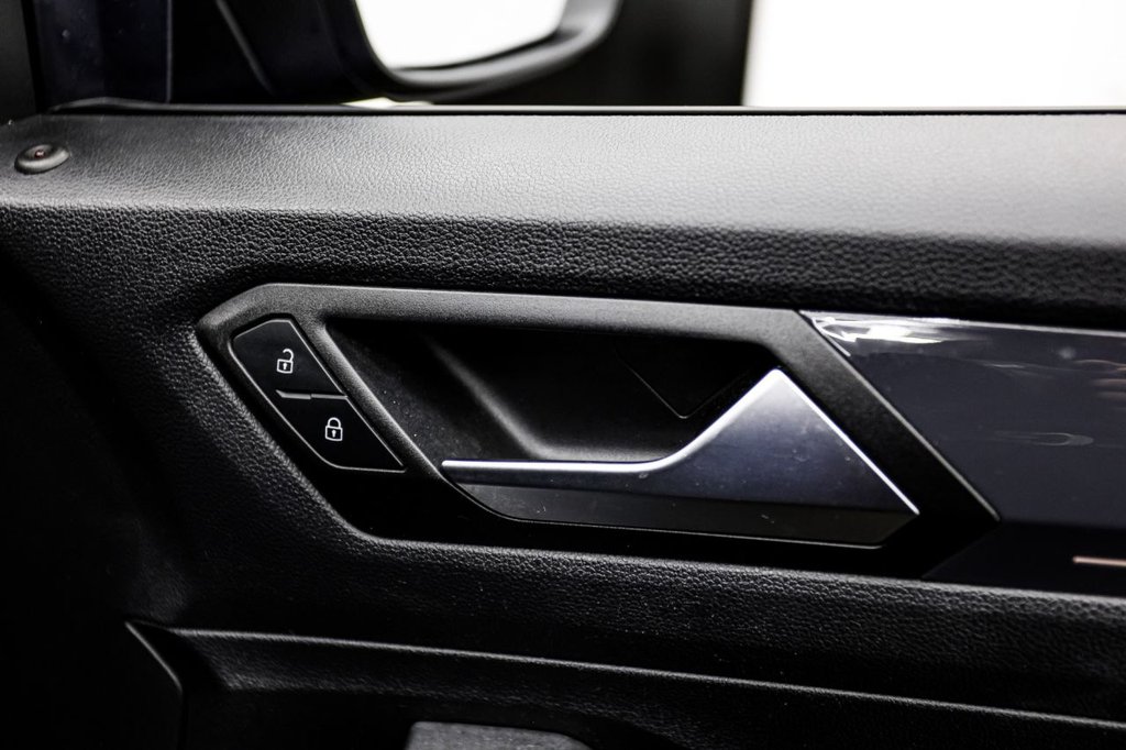 Used Volkswagen T-Roc 2019 for sale - 77463544: Photo 29