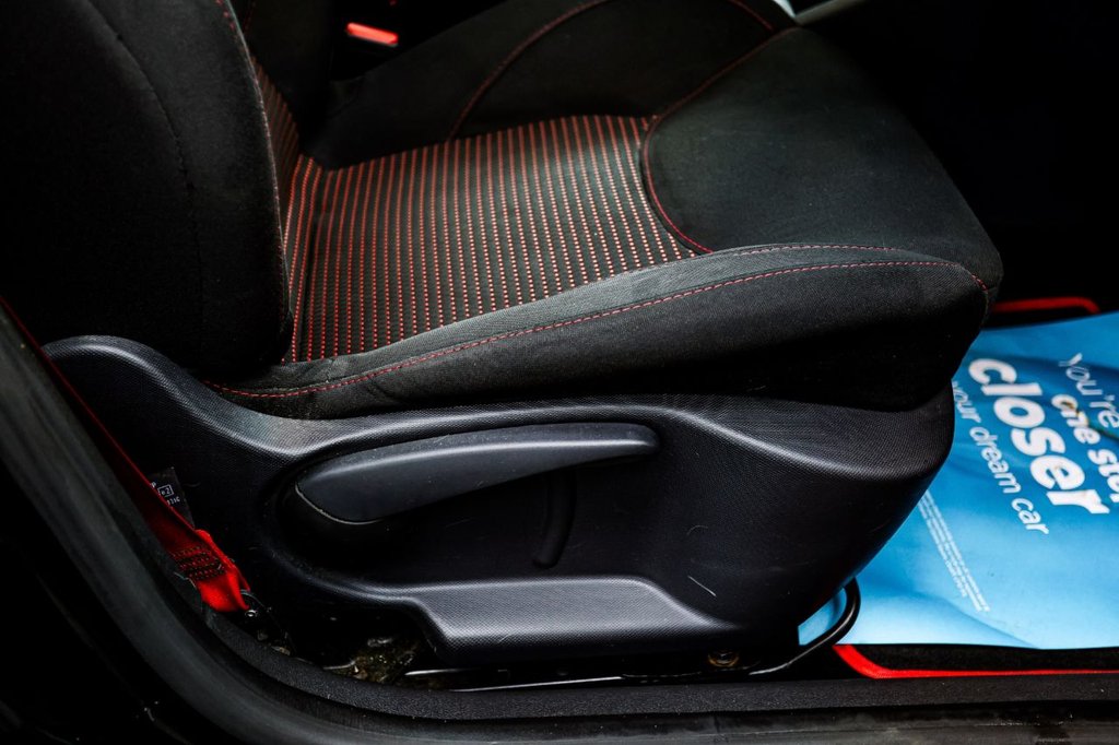 Used Renault Clio 2015 for sale - 77313540: Photo 31