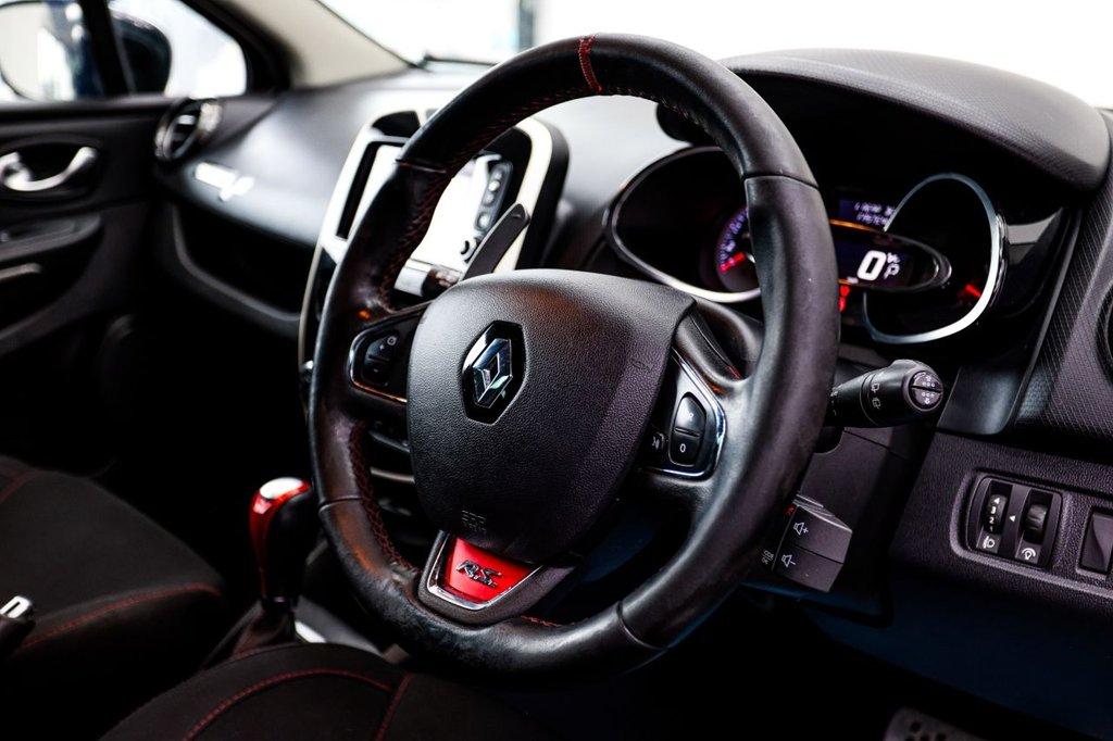 Used Renault Clio 2015 for sale - 77313540: Photo 32