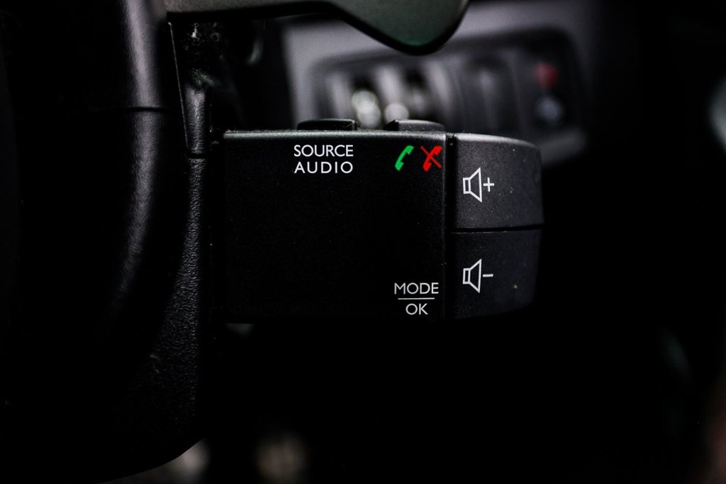 Used Renault Clio 2015 for sale - 77313540: Photo 39