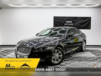 Used Jaguar XF 2014 for sale - 76590763: Photo