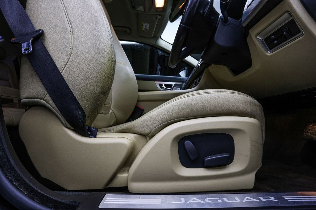 Used Jaguar XF 2014 for sale - 76590763: Photo 33