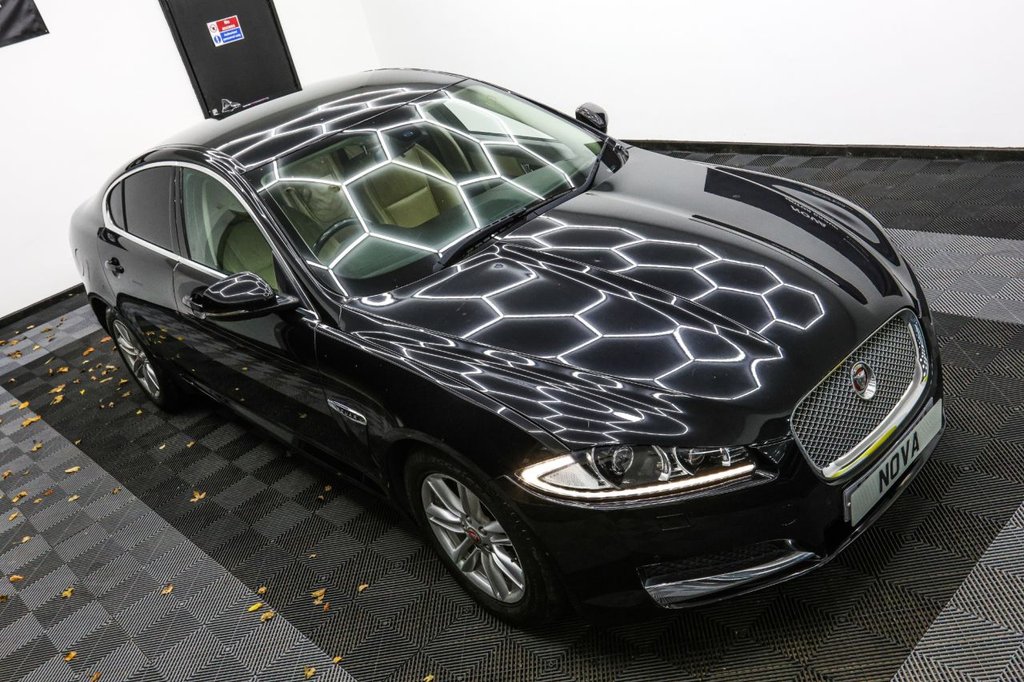 Used Jaguar XF 2014 for sale - 76590763: Photo 4