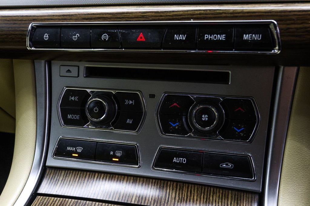 Used Jaguar XF 2014 for sale - 76590763: Photo 45