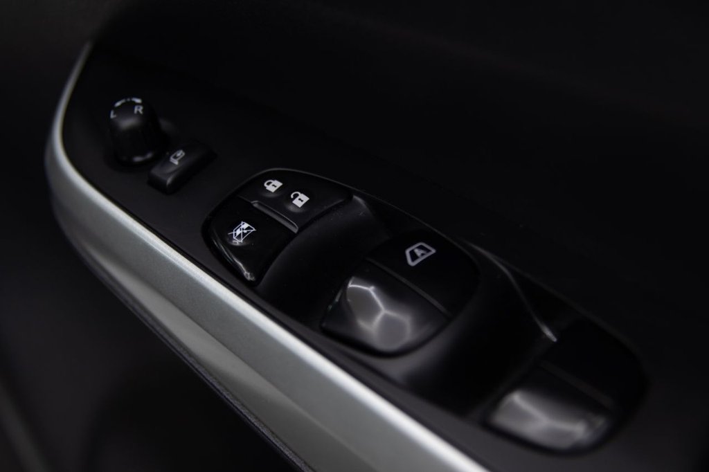 Used Nissan Navara 2018 for sale - 76569925: Photo 25