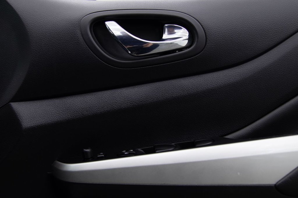 Used Nissan Navara 2018 for sale - 76569925: Photo 26