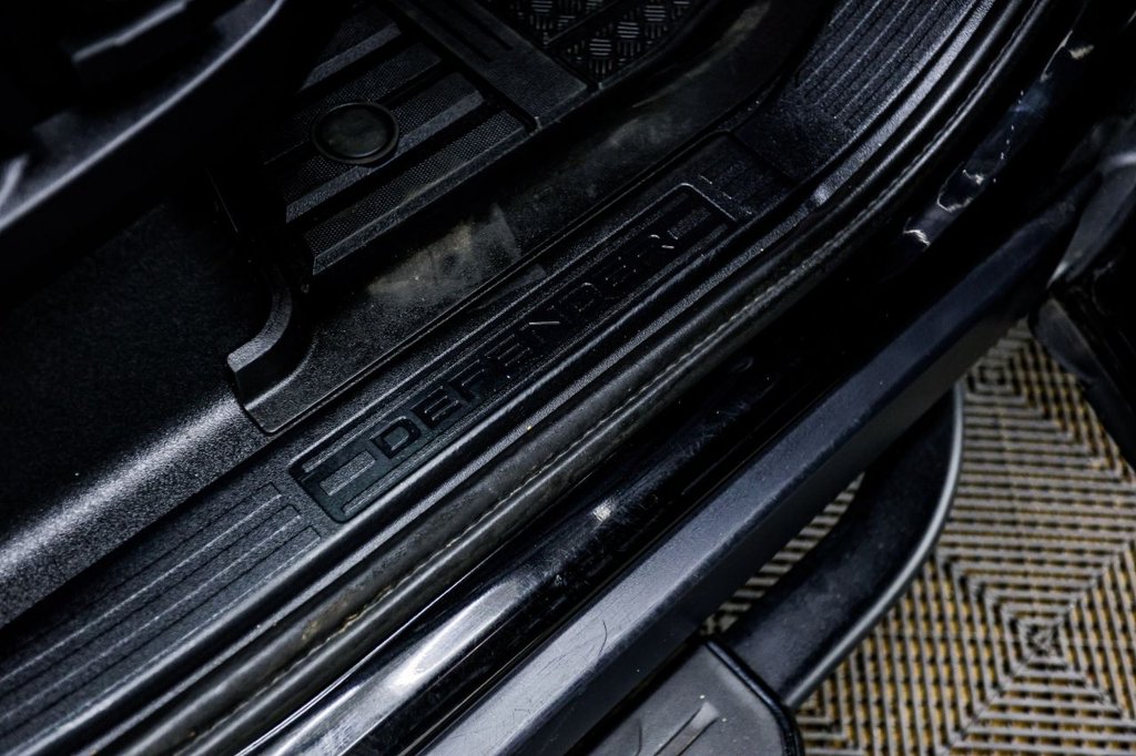 Used Land Rover Defender 2020 for sale - 77880325: Photo 34