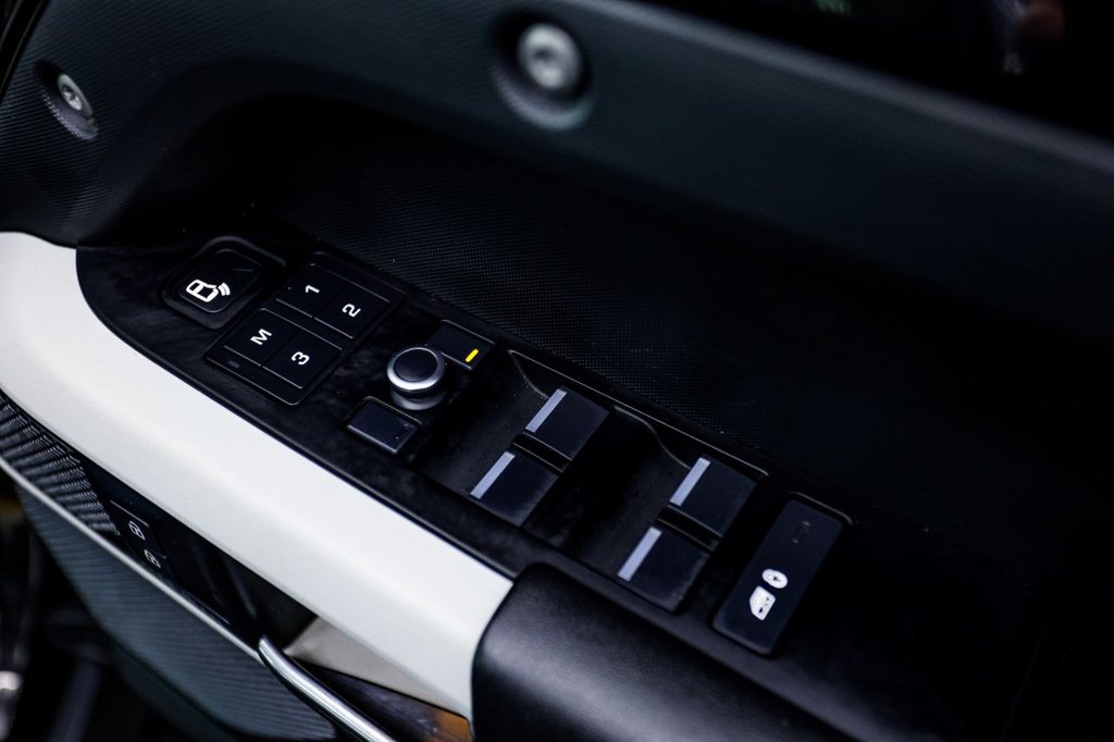 Used Land Rover Defender 2020 for sale - 77880325: Photo 36