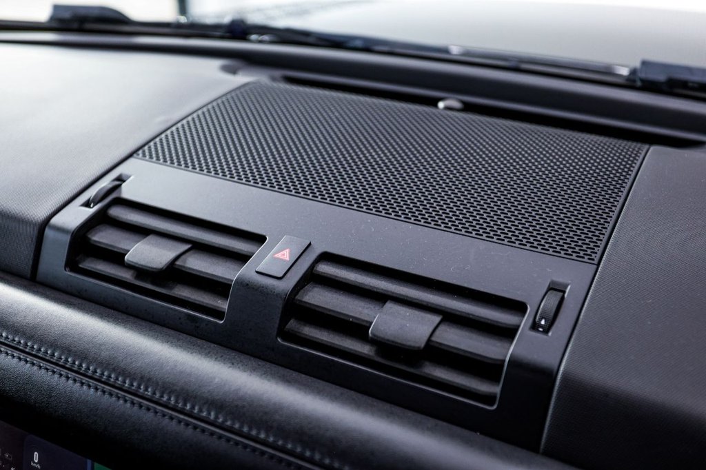 Used Land Rover Defender 2020 for sale - 77880325: Photo 47