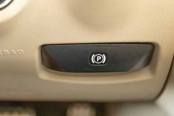 Used Mercedes-Benz E Class 2015 for sale - 75336649: Photo 32