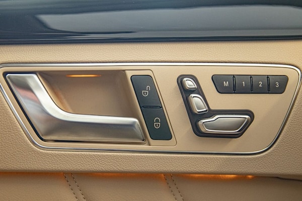 Used Mercedes-Benz E Class 2015 for sale - 75336649: Photo 38