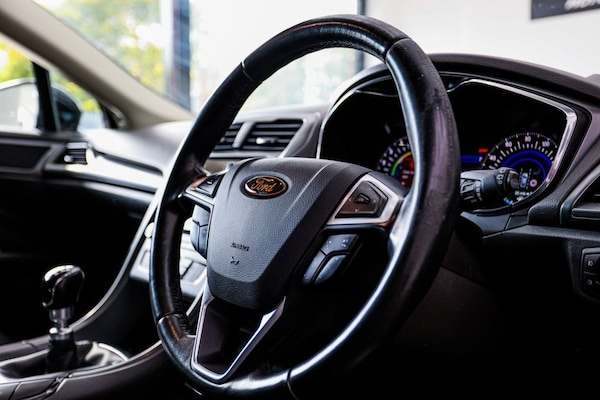 Used Ford Mondeo 2015 for sale - 76203215: Photo 31