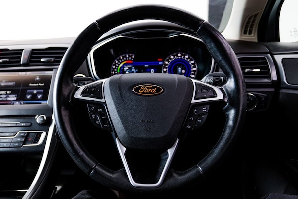 Used Ford Mondeo 2015 for sale - 76203215: Photo 32
