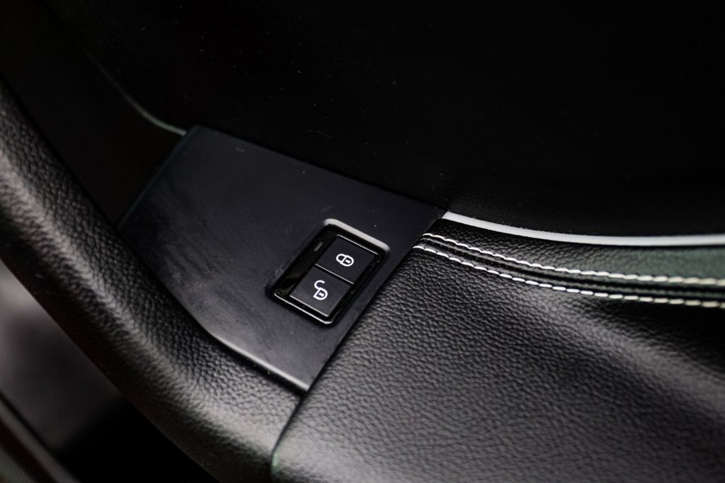 Used Jaguar F-Pace 2020 for sale - 77636697: Photo 31