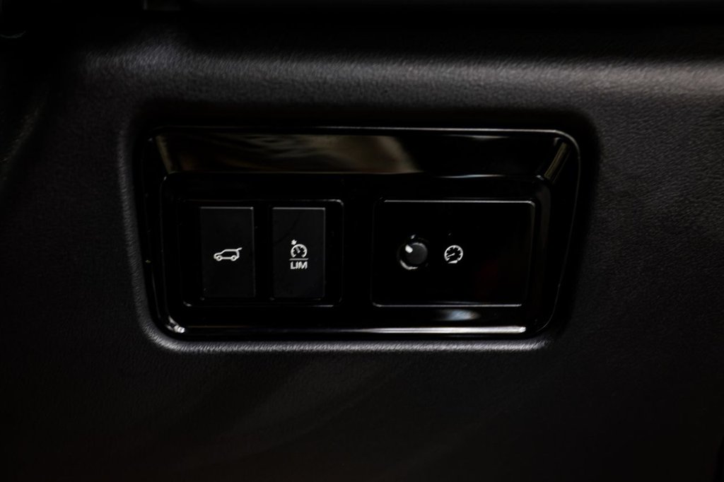 Used Jaguar F-Pace 2020 for sale - 77636697: Photo 40