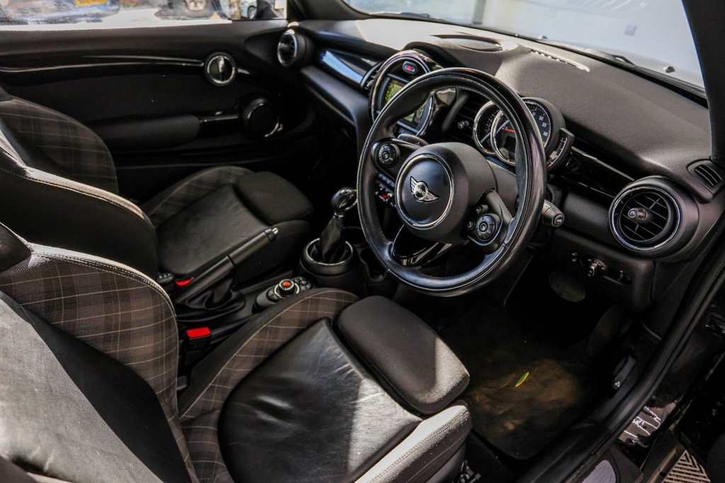 Used MINI Convertible 2017 for sale - 77952554: Photo 22