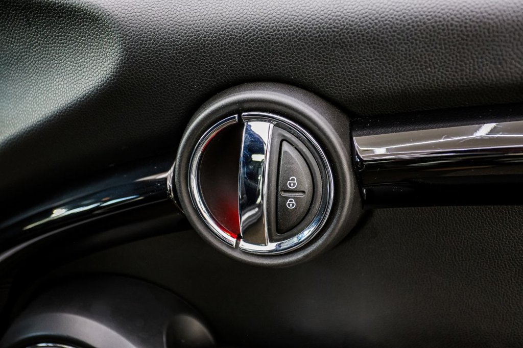 Used MINI Convertible 2017 for sale - 77952554: Photo 29