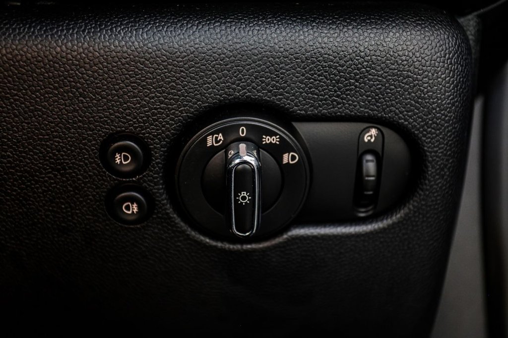 Used MINI Convertible 2017 for sale - 77952554: Photo 37