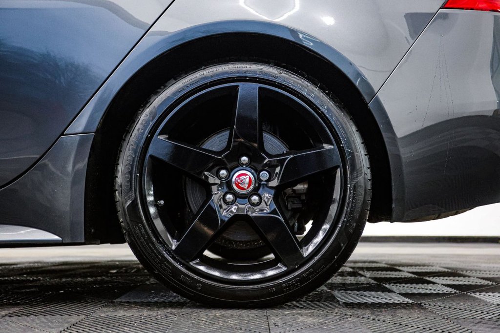 Used Jaguar XE 2017 for sale - 77037875: Photo 15