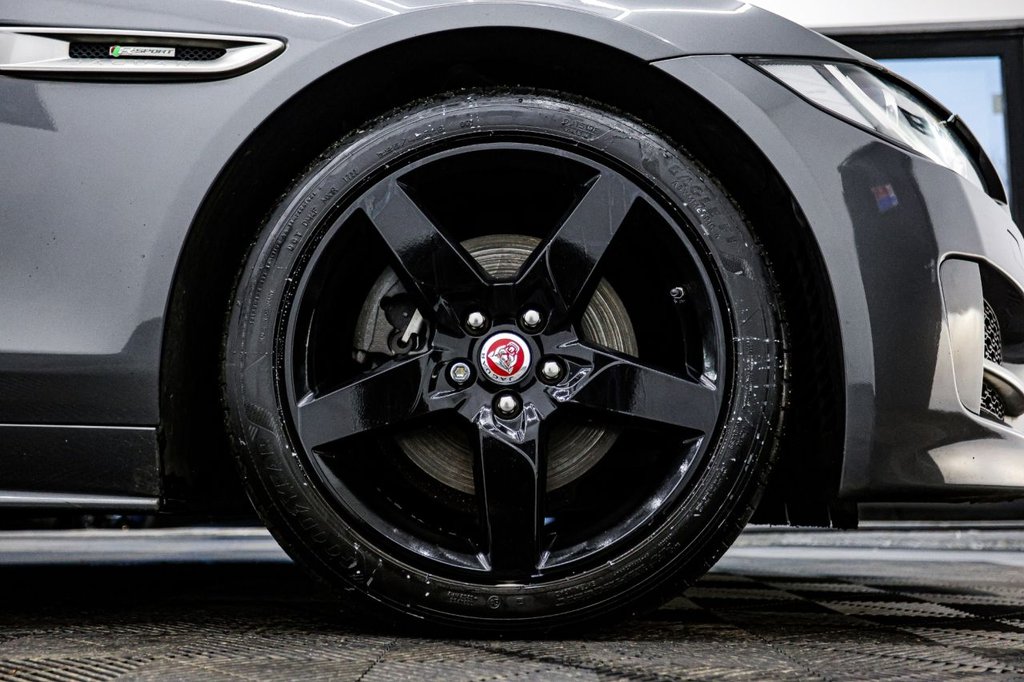 Used Jaguar XE 2017 for sale - 77037875: Photo 22