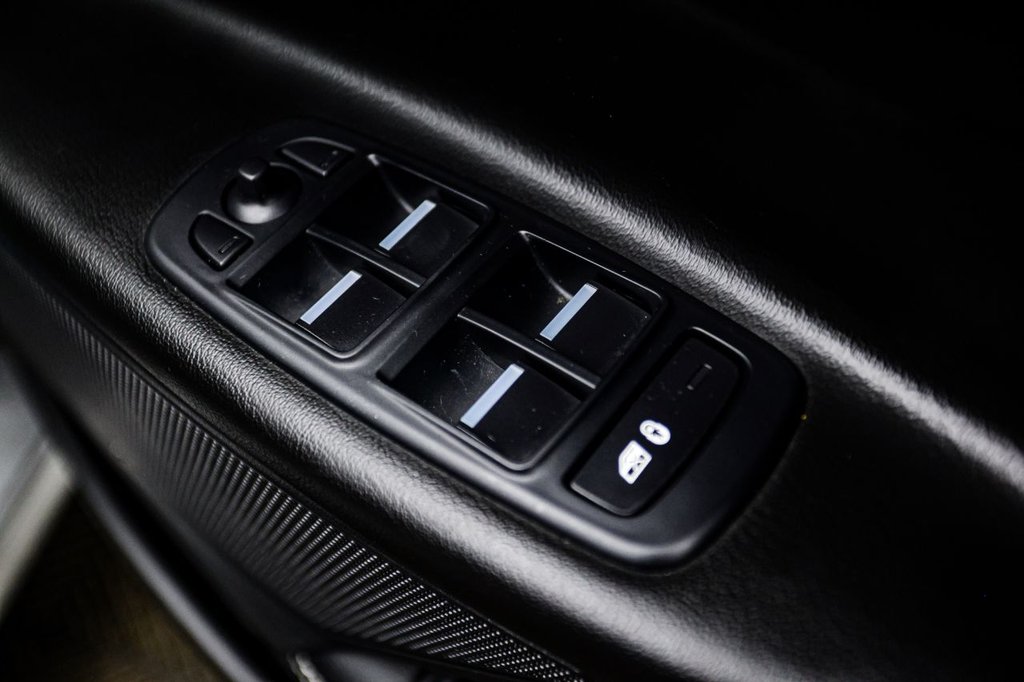 Used Jaguar XE 2017 for sale - 77037875: Photo 28