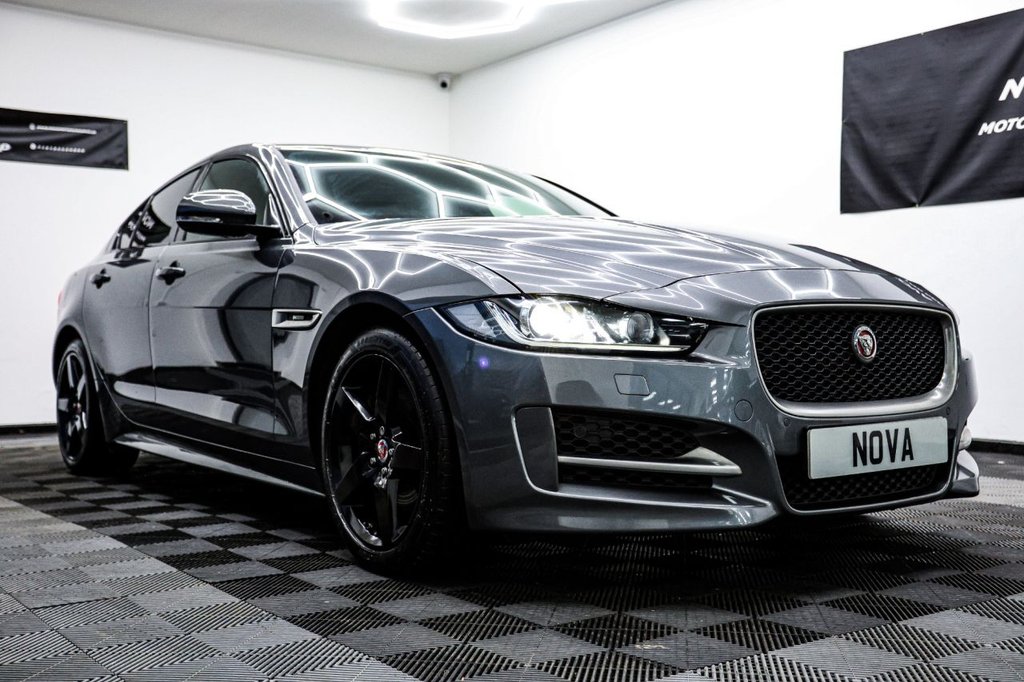 Used Jaguar XE 2017 for sale - 77037875: Photo 3
