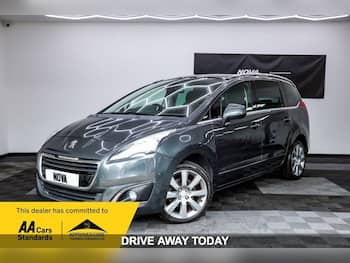 Used Peugeot 5008 2015 for sale - 79708999: Photo