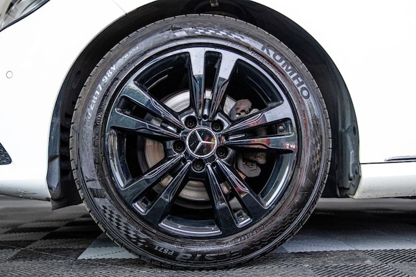 Used Mercedes-Benz E Class 2014 for sale - 75799469: Photo 18