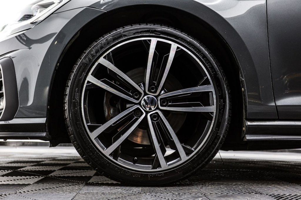 Used Volkswagen Golf 2019 for sale - 76883507: Photo 19