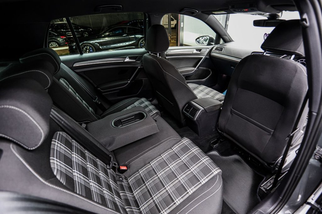 Used Volkswagen Golf 2019 for sale - 76883507: Photo 29