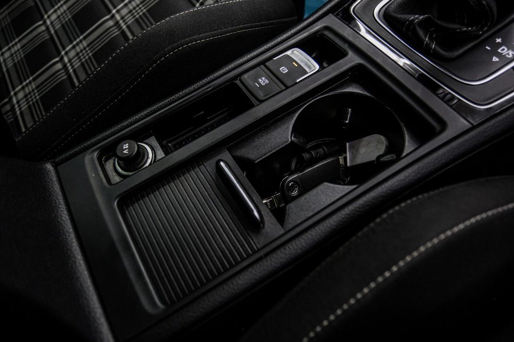 Used Volkswagen Golf 2019 for sale - 76883507: Photo 49