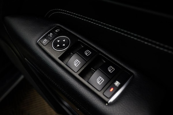 Used Mercedes-Benz E Class 2014 for sale - 76317160: Photo 28