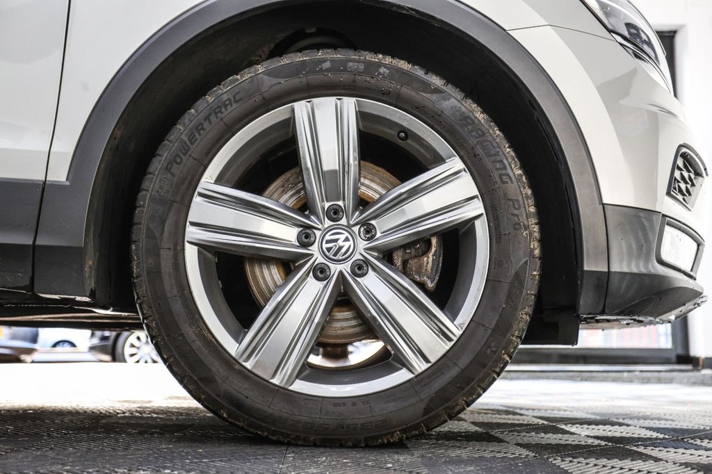 Used Volkswagen Tiguan 2017 for sale - 76655332: Photo 24