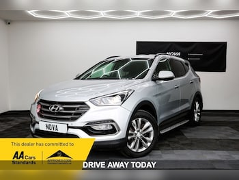 Used Hyundai Santa Fe 2016 for sale - 76256769: Photo