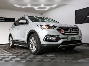Used Hyundai Santa Fe 2016 for sale - 76256769: Photo