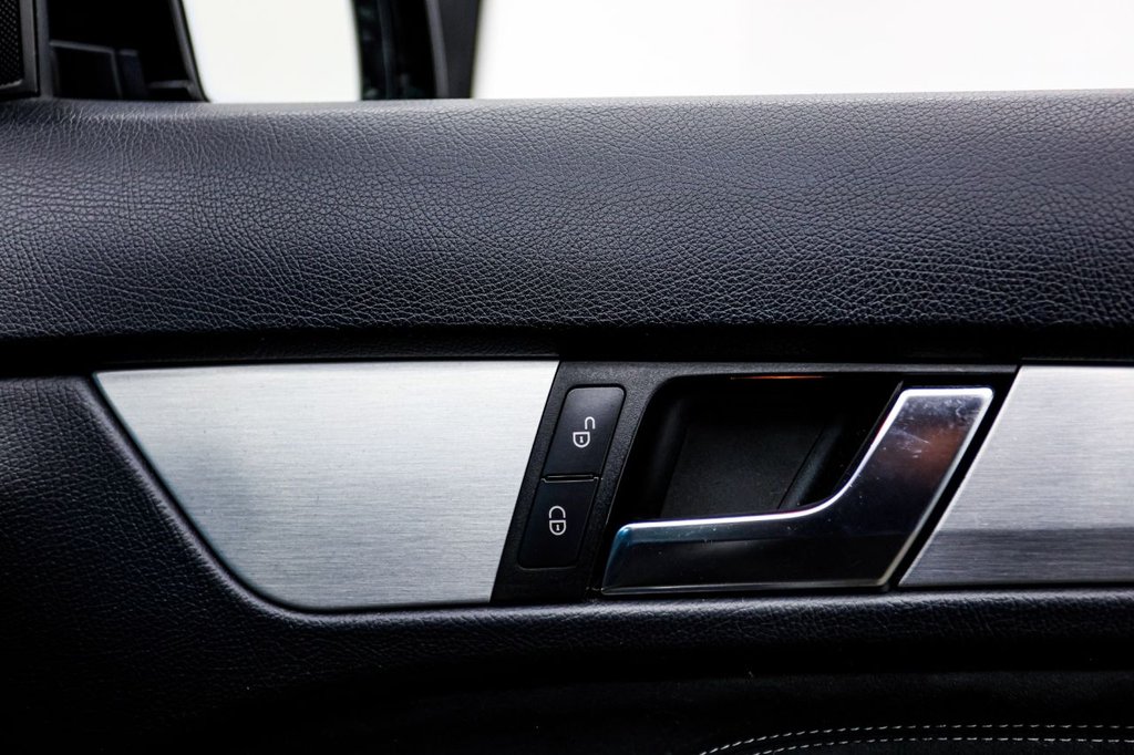 Used Mercedes-Benz C Class 2015 for sale - 77394544: Photo 31