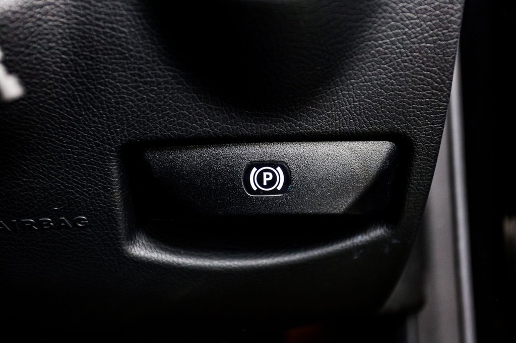 Used Mercedes-Benz C Class 2015 for sale - 77394544: Photo 42