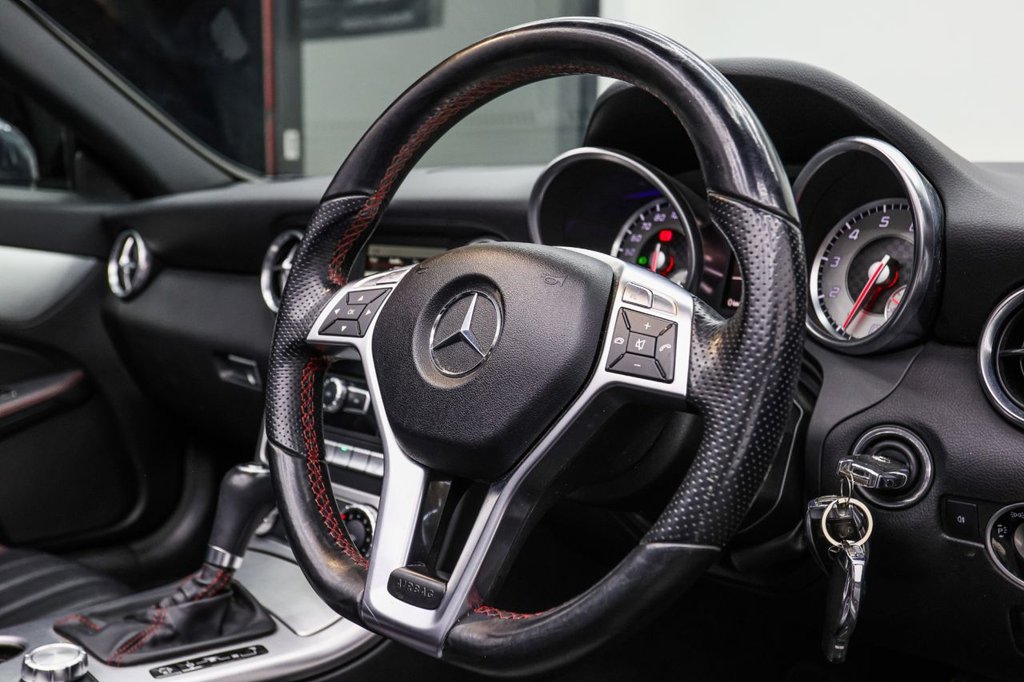 Used Mercedes-Benz SLK 2012 for sale - 76527233: Photo 29