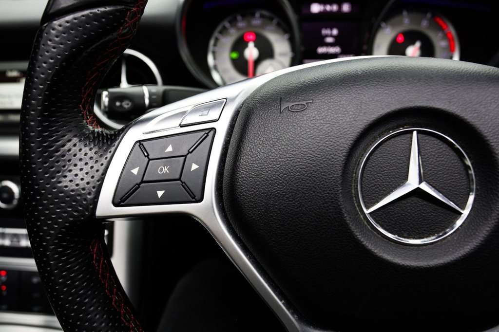 Used Mercedes-Benz SLK 2012 for sale - 76527233: Photo 32