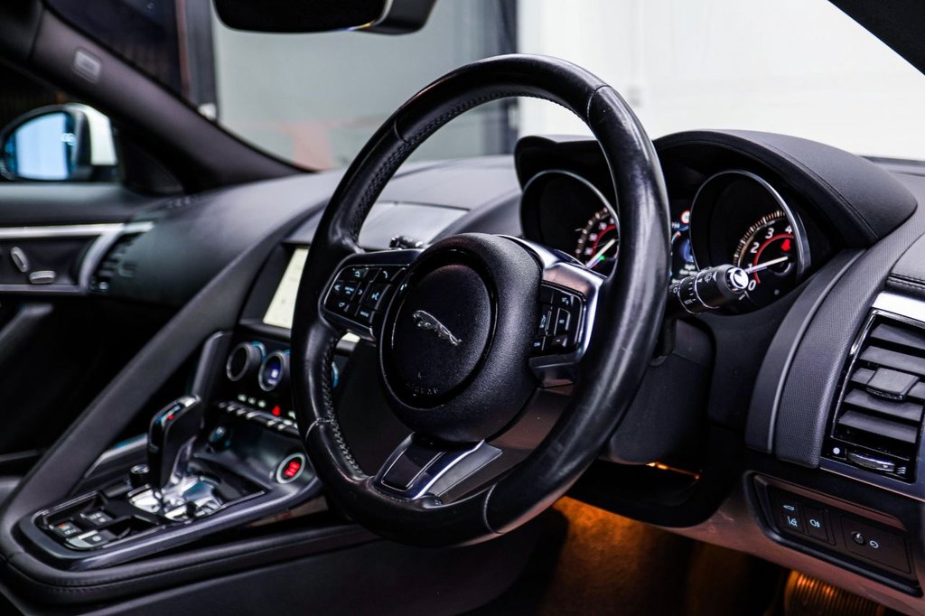 Used Jaguar F-Type 2019 for sale - 77583573: Photo 33