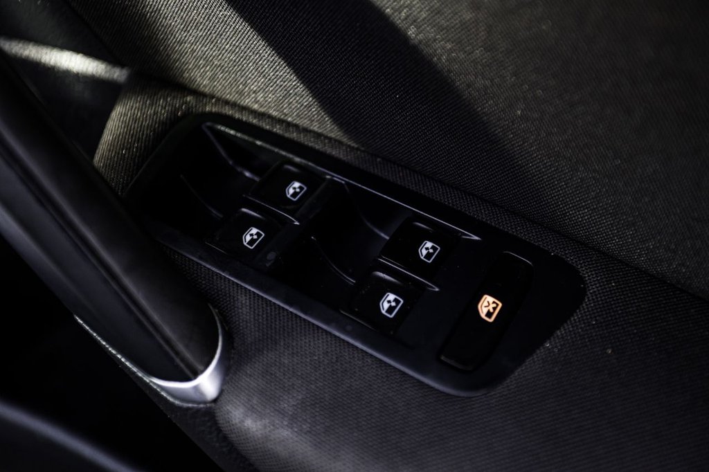 Used Volkswagen Golf 2018 for sale - 76855162: Photo 29