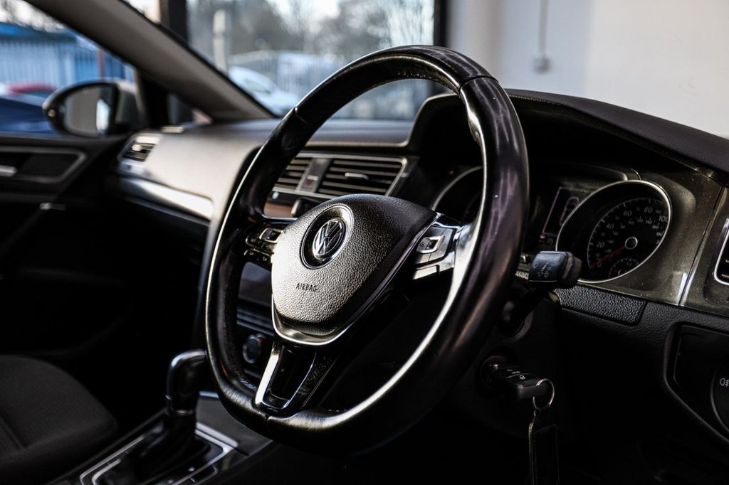 Used Volkswagen Golf 2018 for sale - 76855162: Photo 32