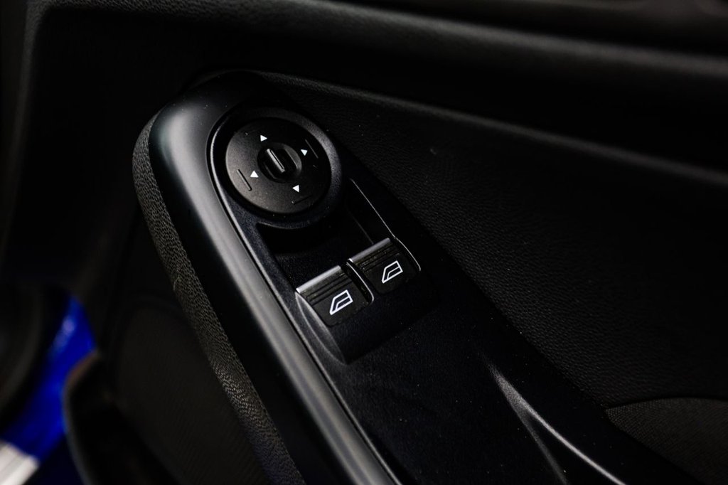 Used Ford Fiesta 2017 for sale - 77301803: Photo 33