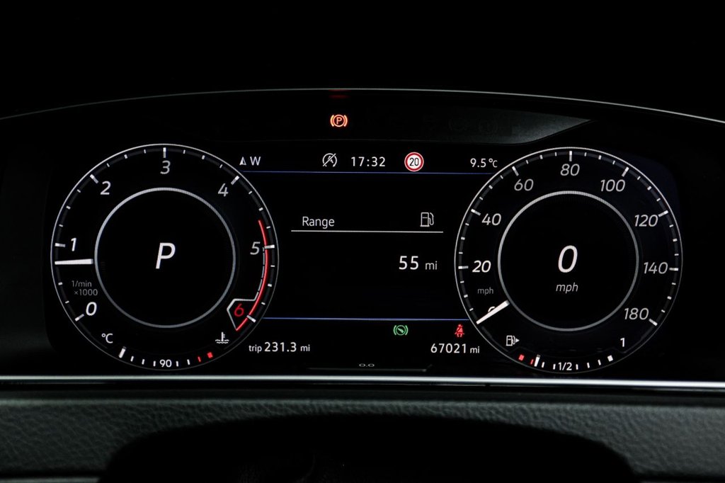 Used Volkswagen Golf 2019 for sale - 77027052: Photo 38