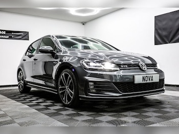 Used Volkswagen Golf 2019 for sale - 77027052: Photo