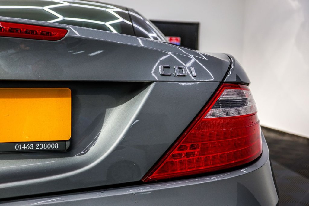 Used Mercedes-Benz SLK 2014 for sale - 76396080: Photo 15